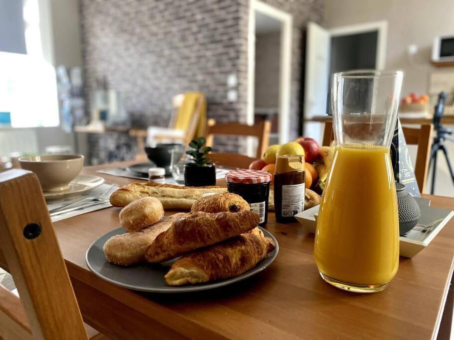 Logis Du Parc By Melrose Apartman Bayeux Kültér fotó
